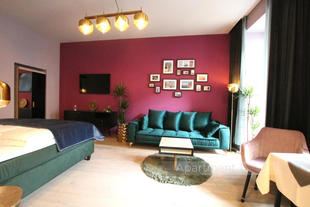 Street Living Hotel - Apartments Wina Bagian luar foto