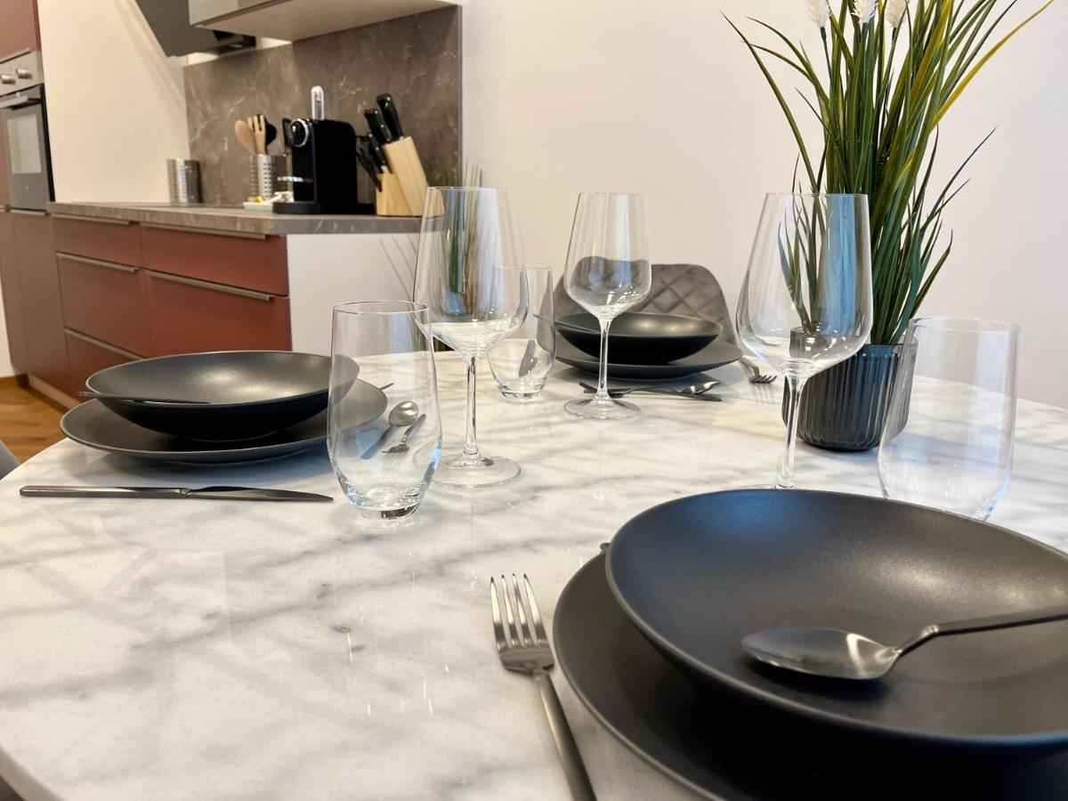 Street Living Hotel - Apartments Wina Bagian luar foto